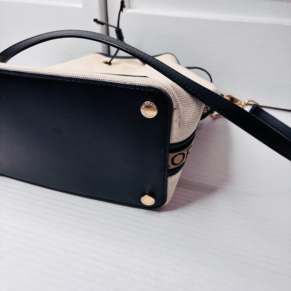 Price firm MICHAEL KORS Maeve Medium Canvas Bucket Bag - Picture 10 of 11